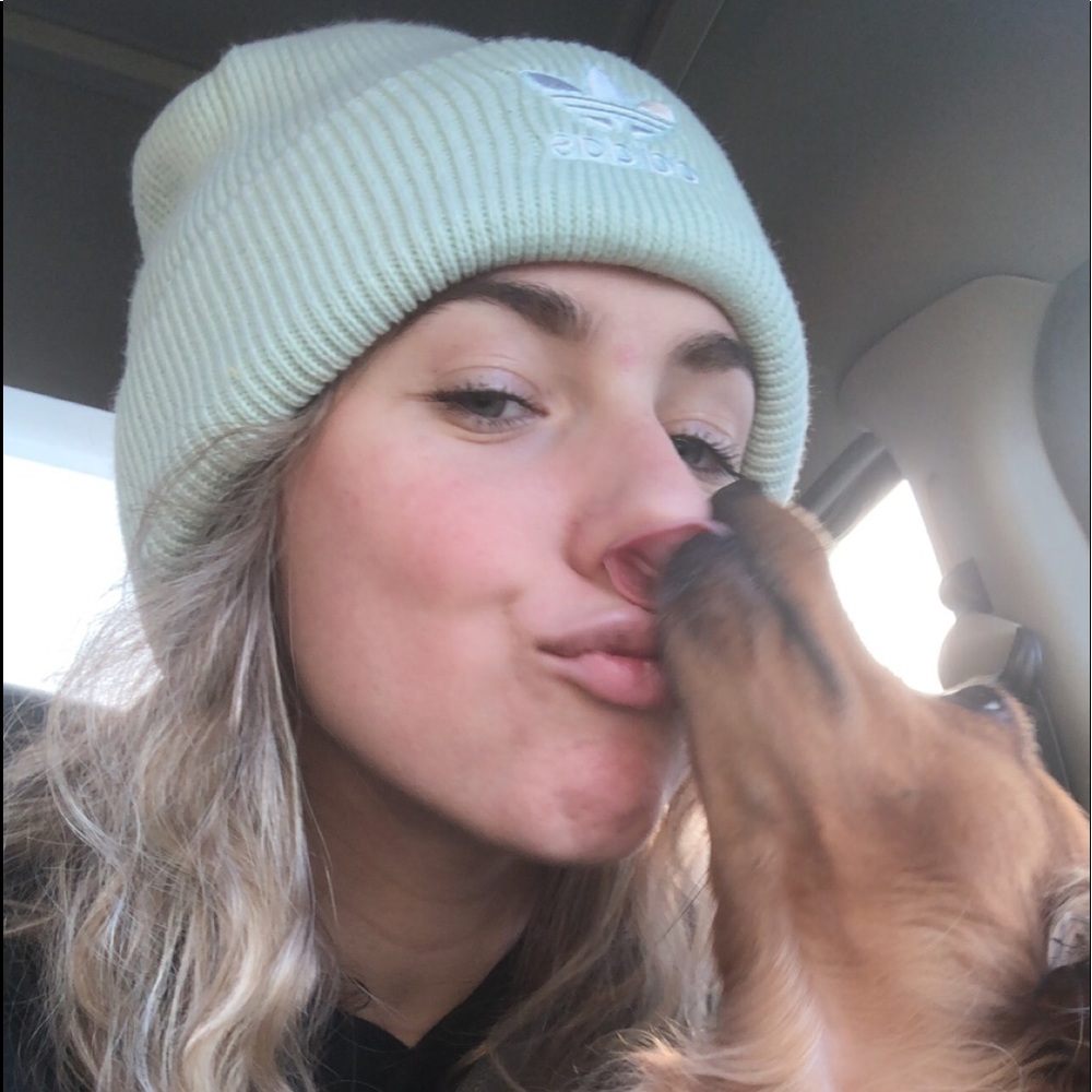 Meet your Posher, Karissa